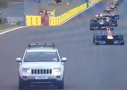 F1, Gp Corea: una Jeep entra in pista. Video